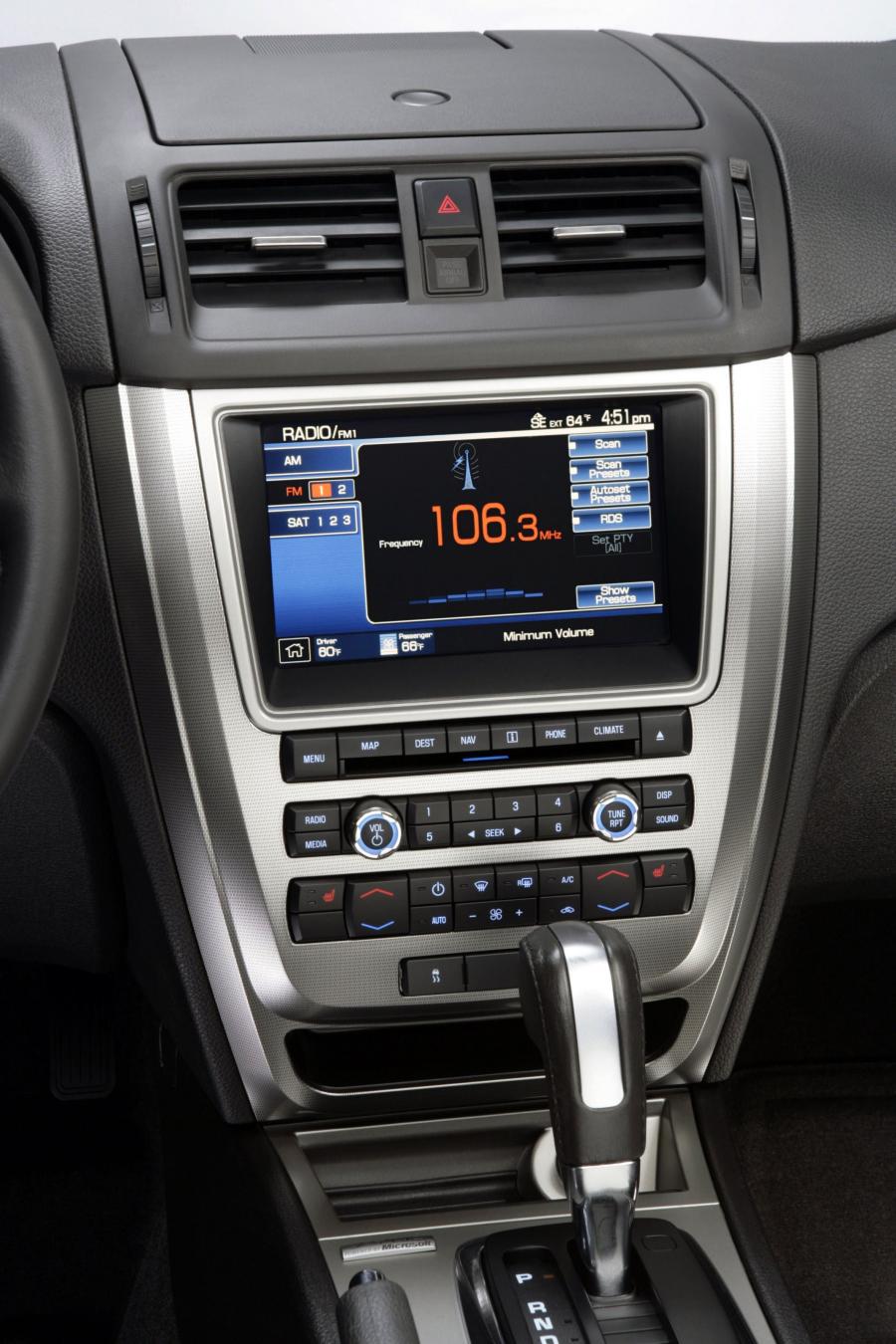  Ford Fusion Hybrid 2010 года  (US) (фото 37 из 111)